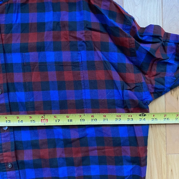 LL Bean Signature Flannel - Picture 6 of 9